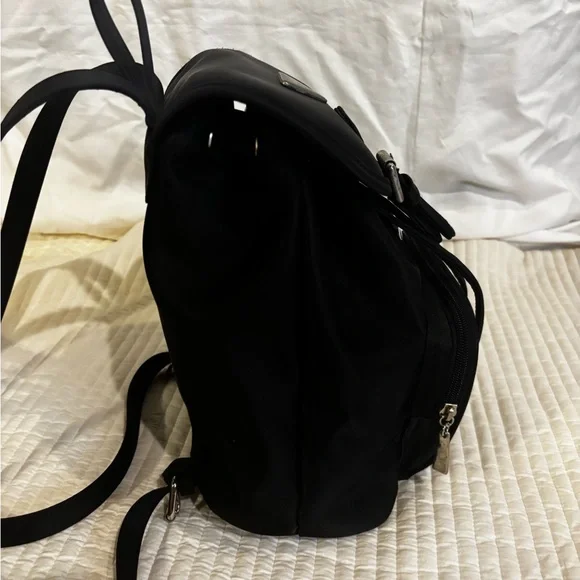 GUESS Classic Black Backpack.wb625 - Picture 5 of 10